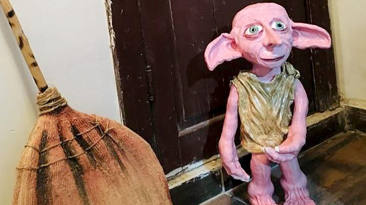Harry Potter'ın ev cini Dobby'nin heykeli çalındı: Muhtemelen çok şirin bir şey diye alındı