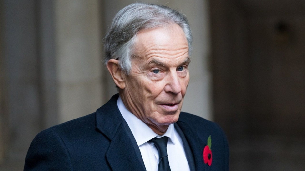 Tony Blair'in 'Sir' unvanının geri alınması için toplanan imza 600 bini geçti