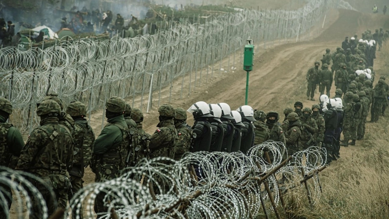 Polonya'dan Belarus sınırına 130 milyon dolarlık duvar