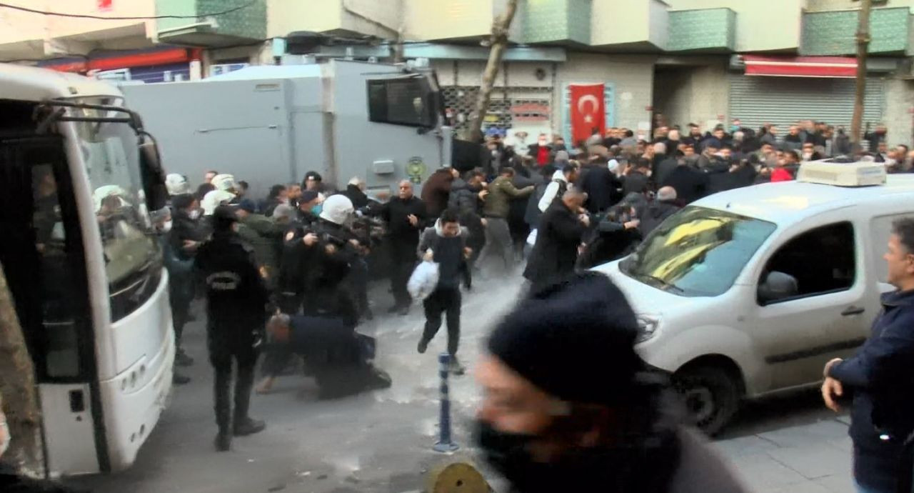 İstanbul'da polisten pazarcılara biber gazı - Sayfa 3