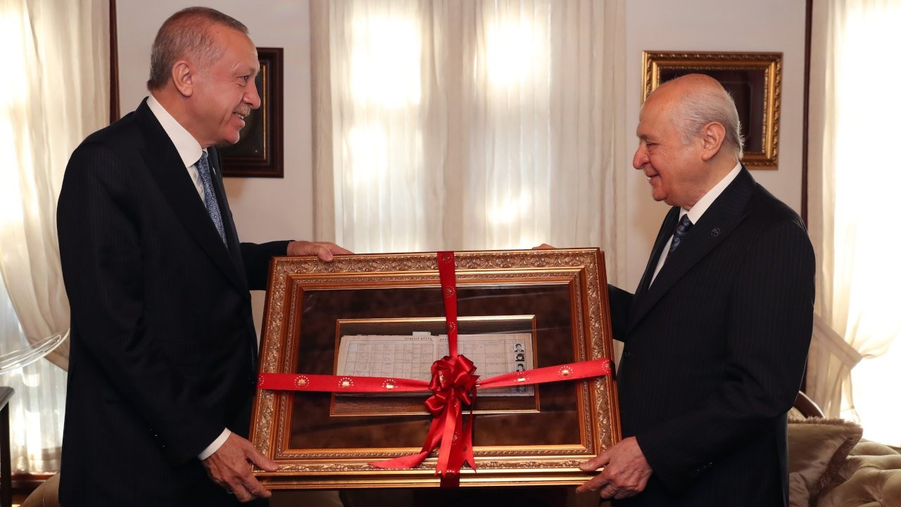 Erdoğan'dan Bahçeli'ye iki doğum günü hediyesi