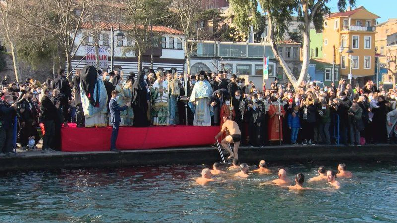 İstanbul'da Ta Fota törenleri - Sayfa 6