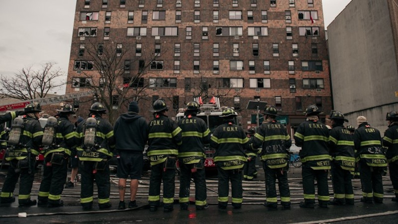 New York'ta apartman yangını: 9'u çocuk 19 kişi öldü