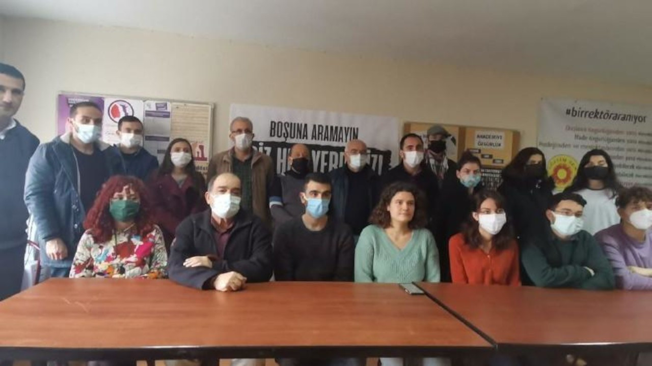 İzmir'de üniversite öğrencilerine 'ajanlık' teklifi