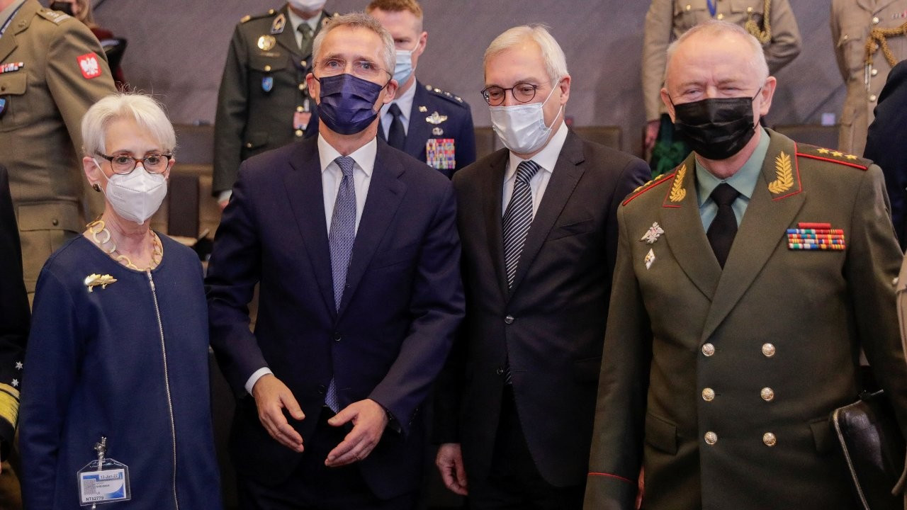 NATO: Ukrayna'nın üyeliği konusunda Rusya'nın veto hakkı yok