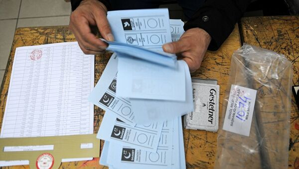 Son seçim anketi: AK Parti yüzde 38.2, CHP yüzde 26.4 - Sayfa 1