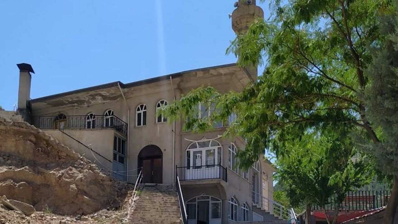 AK Partili belediyeden lüks konut için cami yıkma kararı
