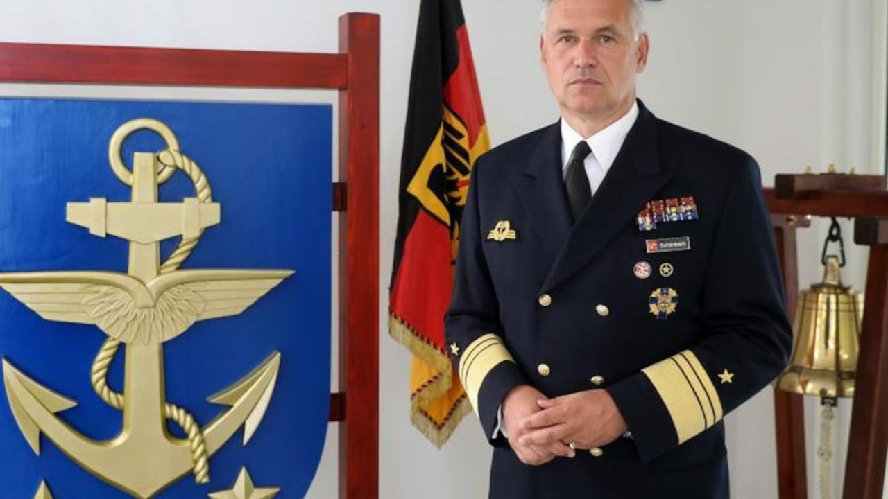 Almanya Deniz Kuvvetleri Komutanı, Putin sözleri nedeniyle istifa etti