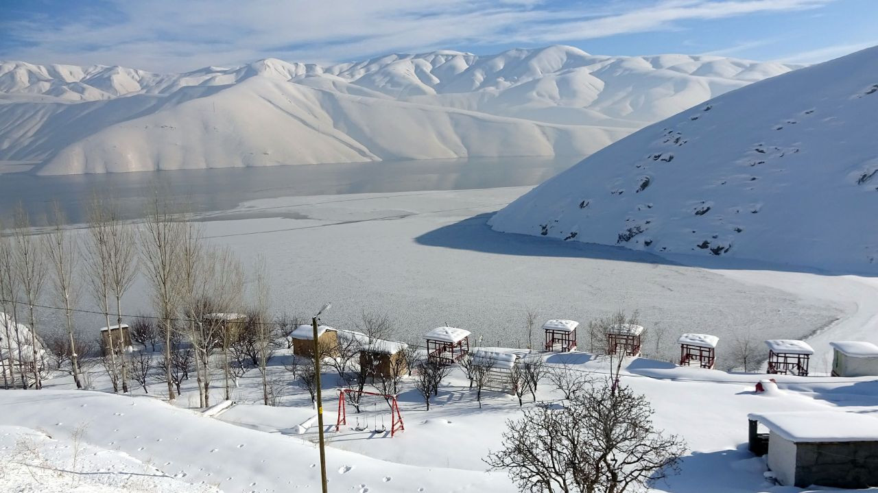 Hakkari'de Dilimli Barajı dondu - Sayfa 1