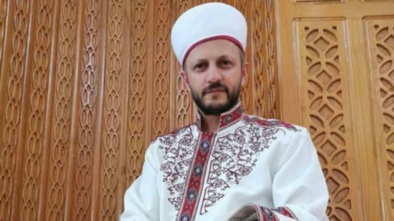 Sedef Kabaş'a hakaret eden imam hesabını kapattı