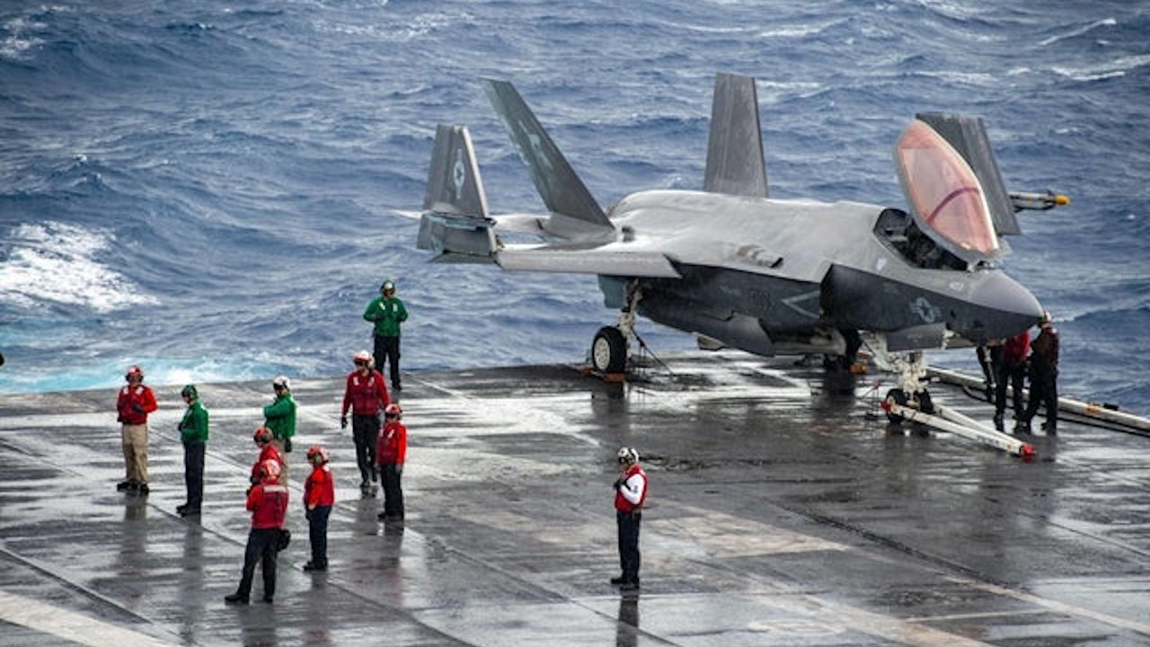 ABD'ye ait F-35 uçağı Çin Denizi’nde düştü
