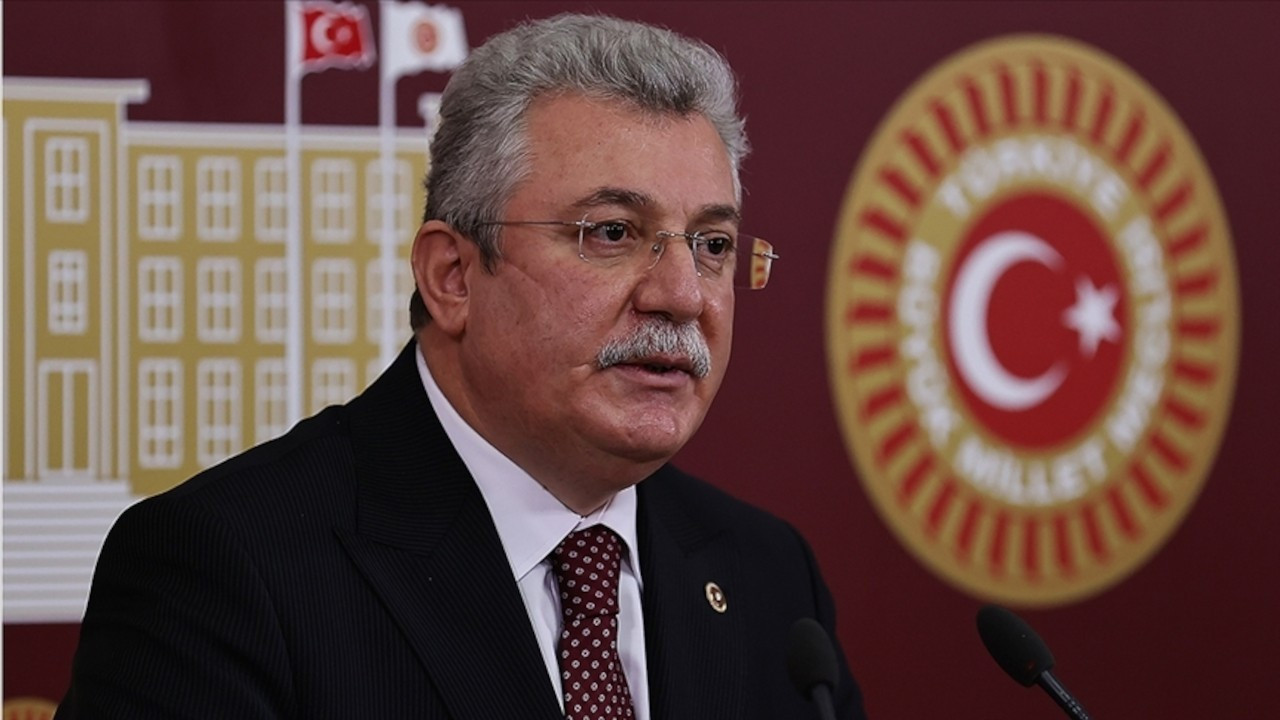 AK Partili Akbaşoğlu: 'Cumhurbaşkanına hakaret suçu kaldırılsın' teklifi absürt ve kabul edilemez