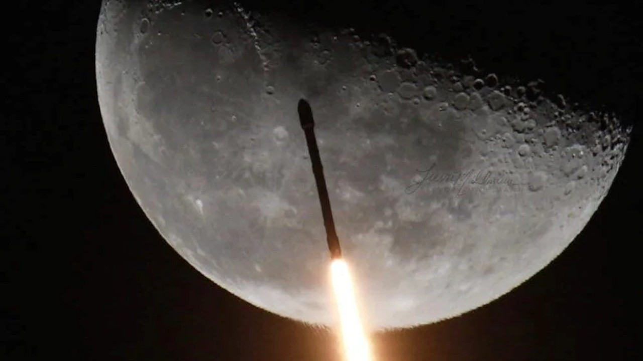 SpaceX roketi kontrolden çıktı: Mart başında Ay'a çarpabilir
