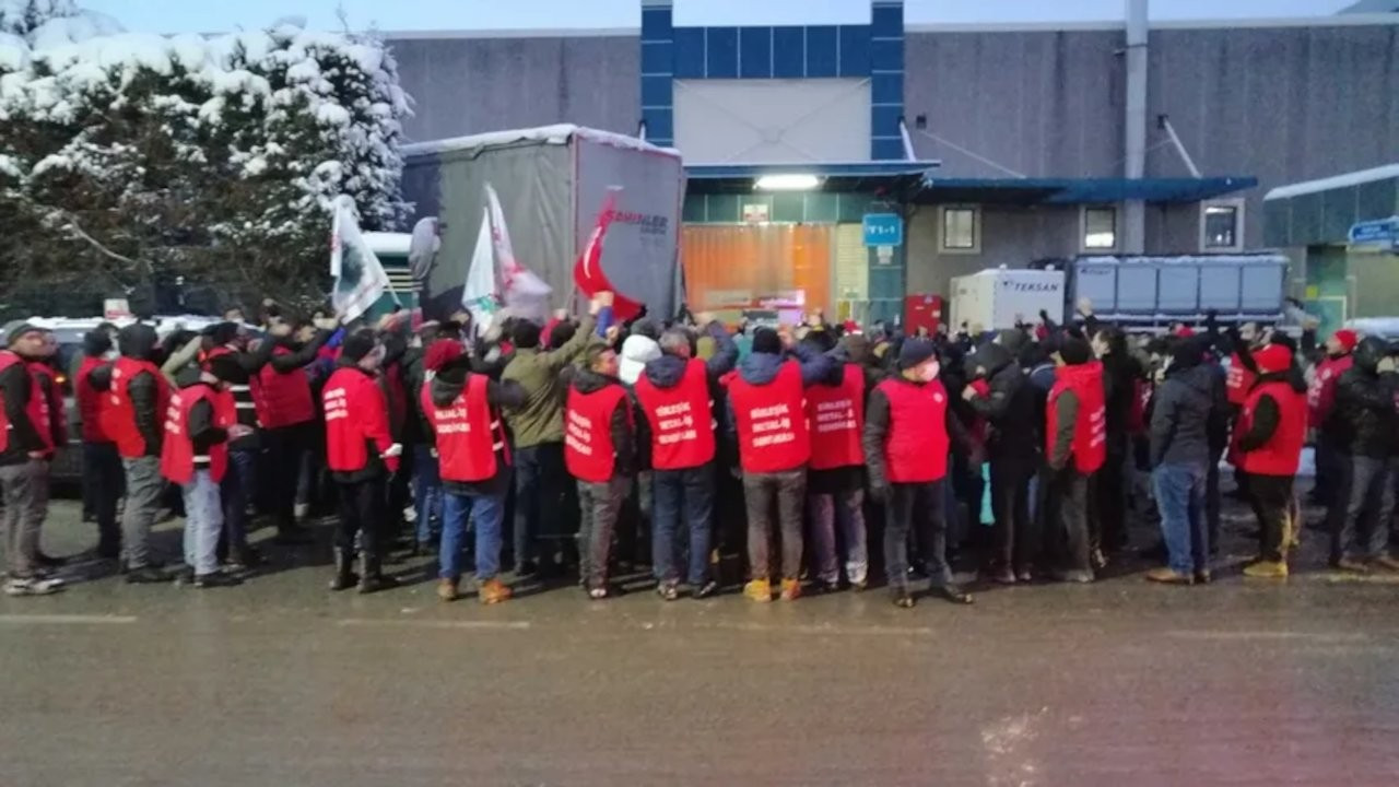 Farplas'ta fabrikaya kapanan işçilere polis saldırısı: 200 gözaltı