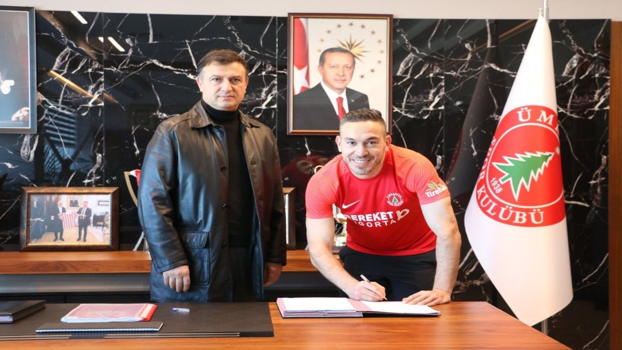 Mevlüt Erdinç Ümraniyespor'a transfer oldu