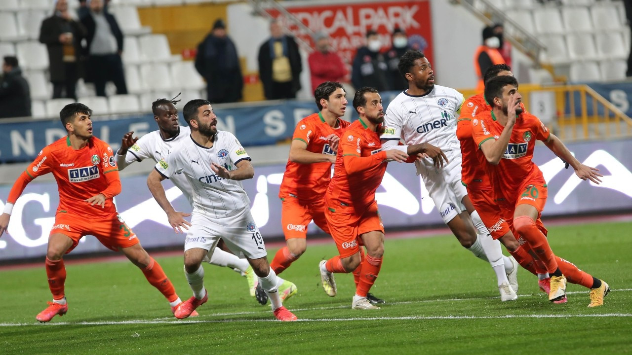Kasımpaşa'daki 4 gollü maçta kazanan çıkmadı