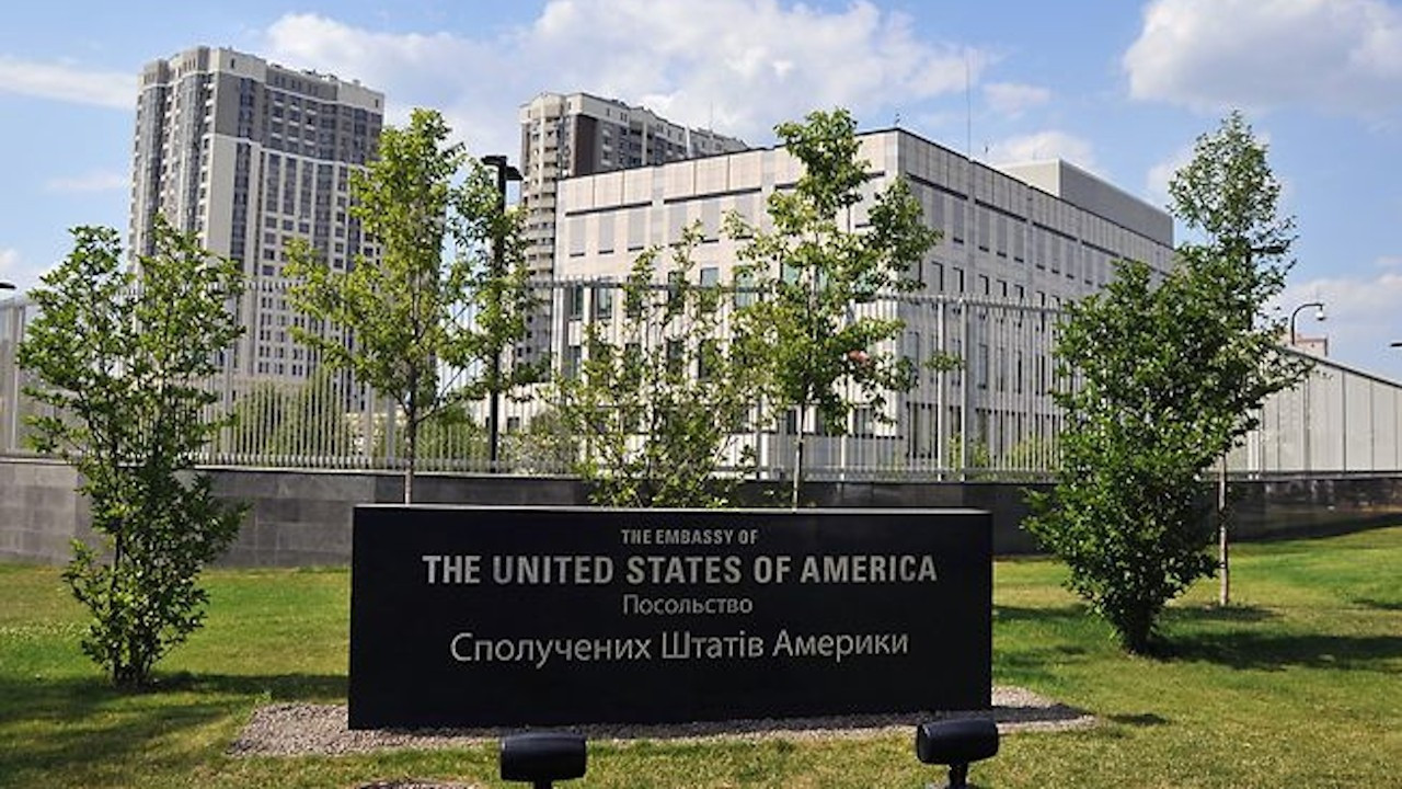 ABD Kiev'deki büyükelçilik operasyonlarını Lviv'e taşıyor