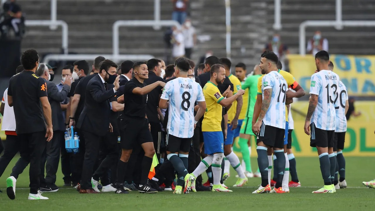 FIFA: Ertelenen Brezilya-Arjantin maçı tekrarlanacak