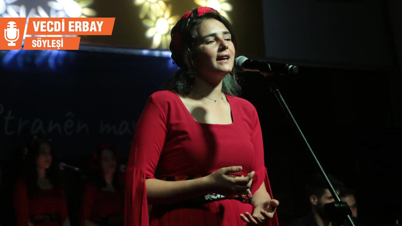 Kürt müziğinin genç sesi Evîn Dulek: Ma Music’te büyüdüm