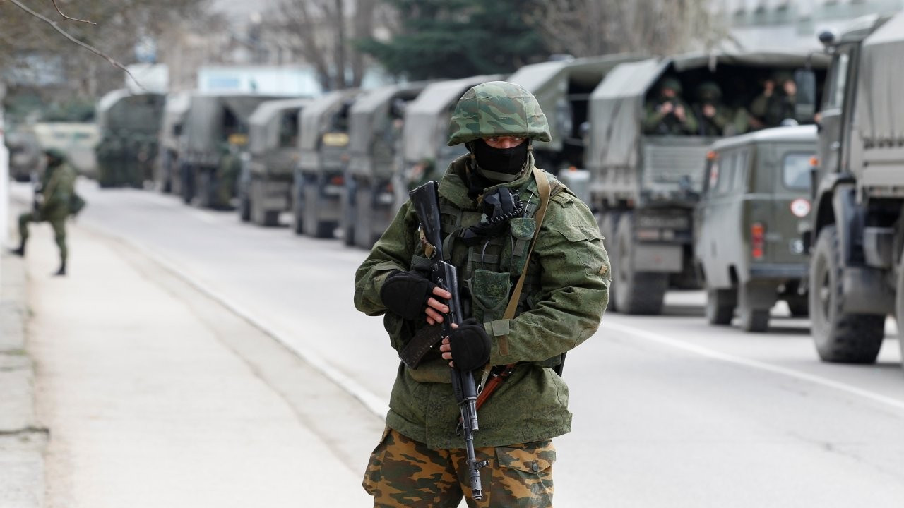Ukrayna'da son gelişmeler: Sınırdaki bazı Rus birlikleri üslerine dönüyor