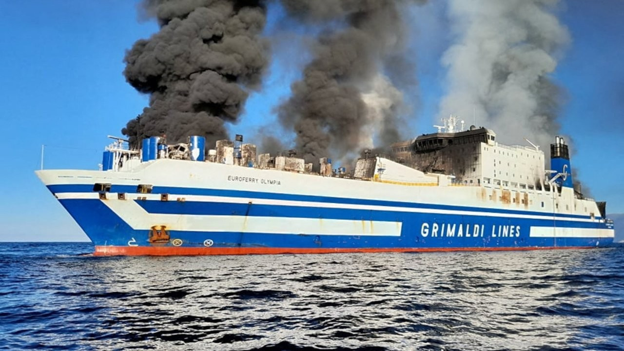 Yunanistan'da yangın çıkan feribottaki bir Türkiye vatandaşı kayıp