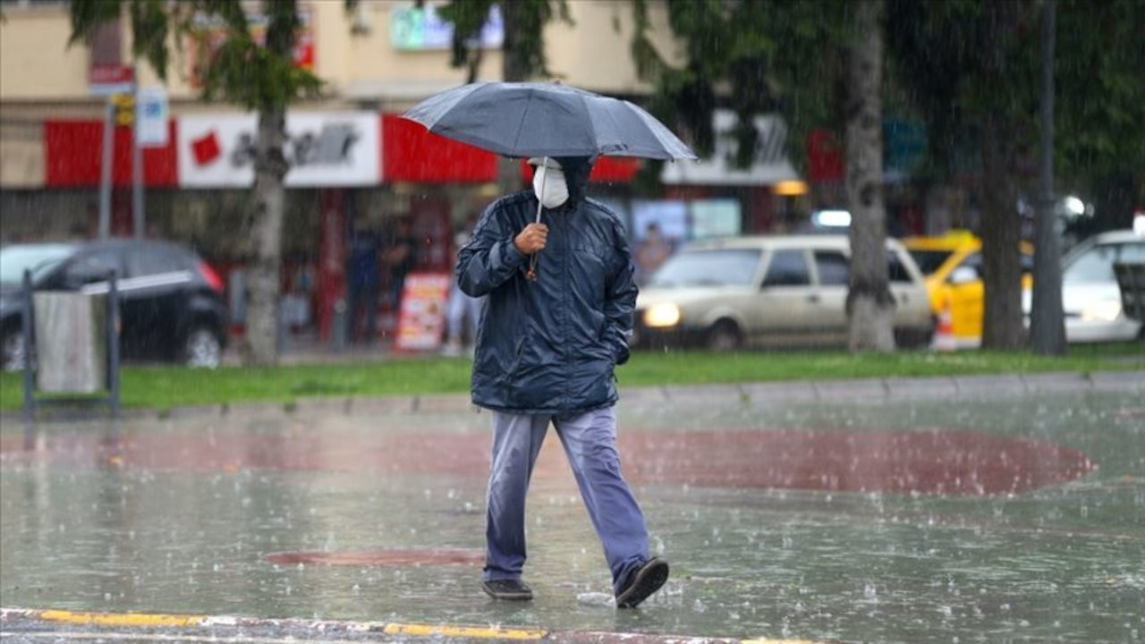 Meteoroloji uyardı: Marmara'da sıcaklık düşecek, sağanak etkili olacak