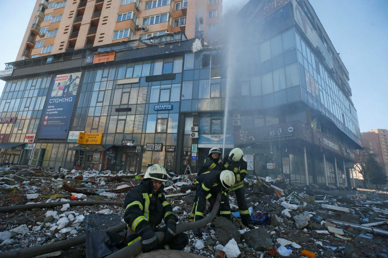 Kiev'den son görüntüler: Dış mahallelerde çatışmalar sürüyor - Sayfa 1