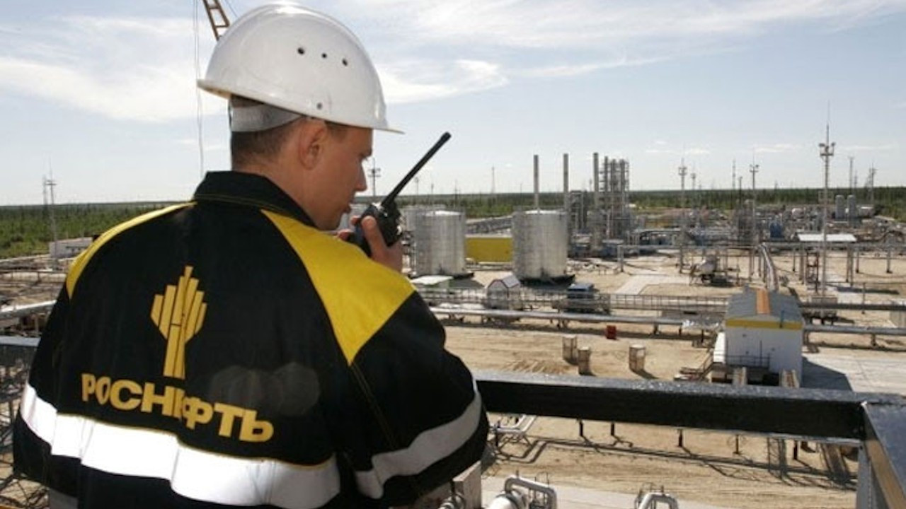 BP, Rus petrol şirketi Rosneft'teki yüzde 19,75'lik hissesini elden çıkarıyor