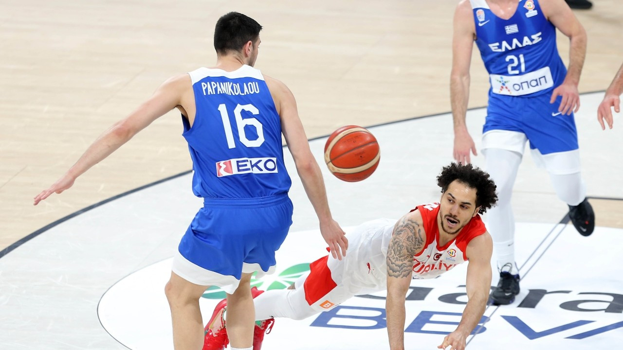 Türkiye A Milli Basketbol Takımı, Yunanistan'a mağlup oldu