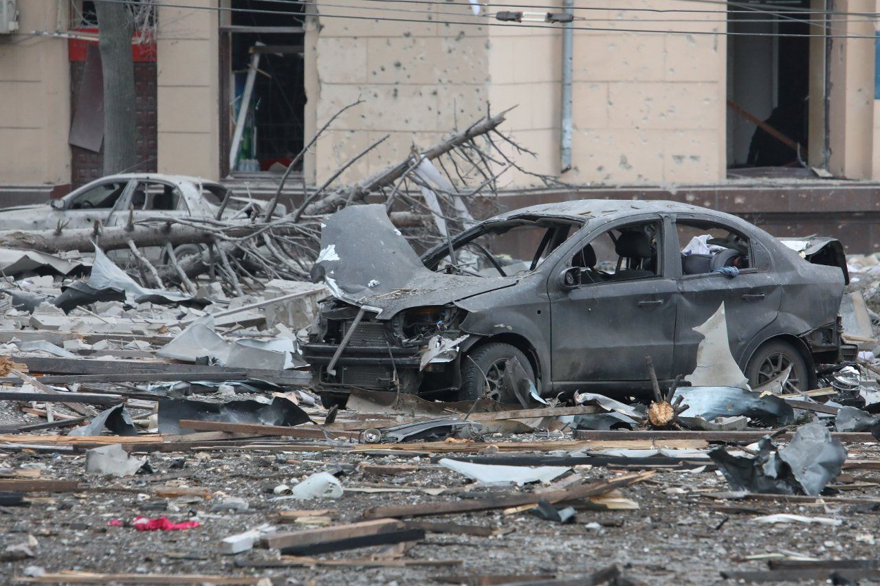 Füzeyle vurulduğu belirtilen Harkov kent merkezinden ilk görüntüler - Sayfa 3