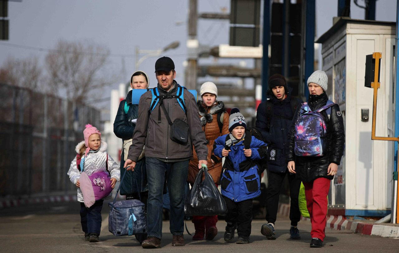 Ukrayna'dan kaçış sürüyor: Sığınmacı sayısı 1 milyonu geçti - Sayfa 4