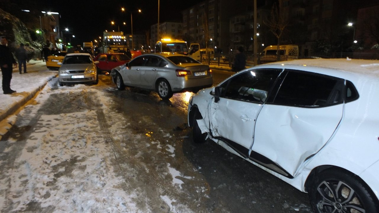 Yozgat'ta 15 araçlık zincirleme kaza