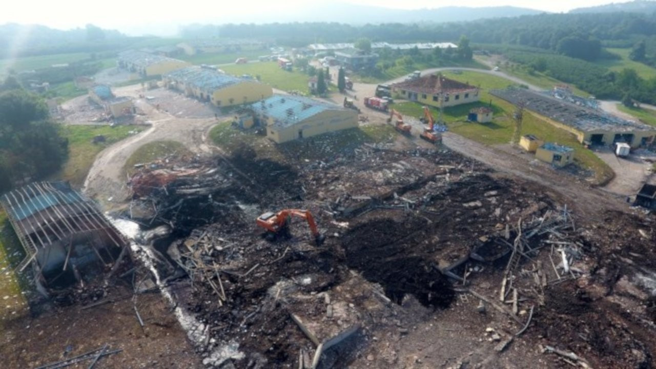 7 işçinin öldüğü Hendek'teki havai fişek fabrikasının arazisi satışa çıkarıldı