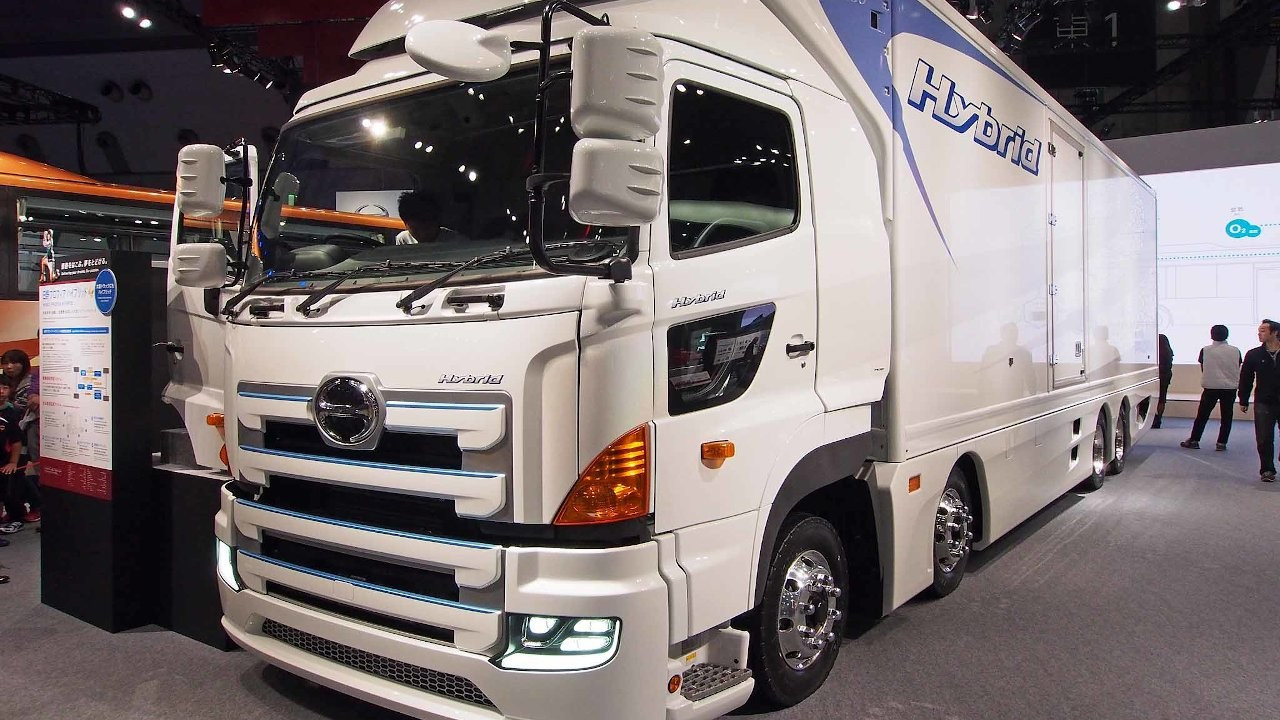 Toyota'nın kamyon üreticisi Hino'dan hileli emisyon itirafı