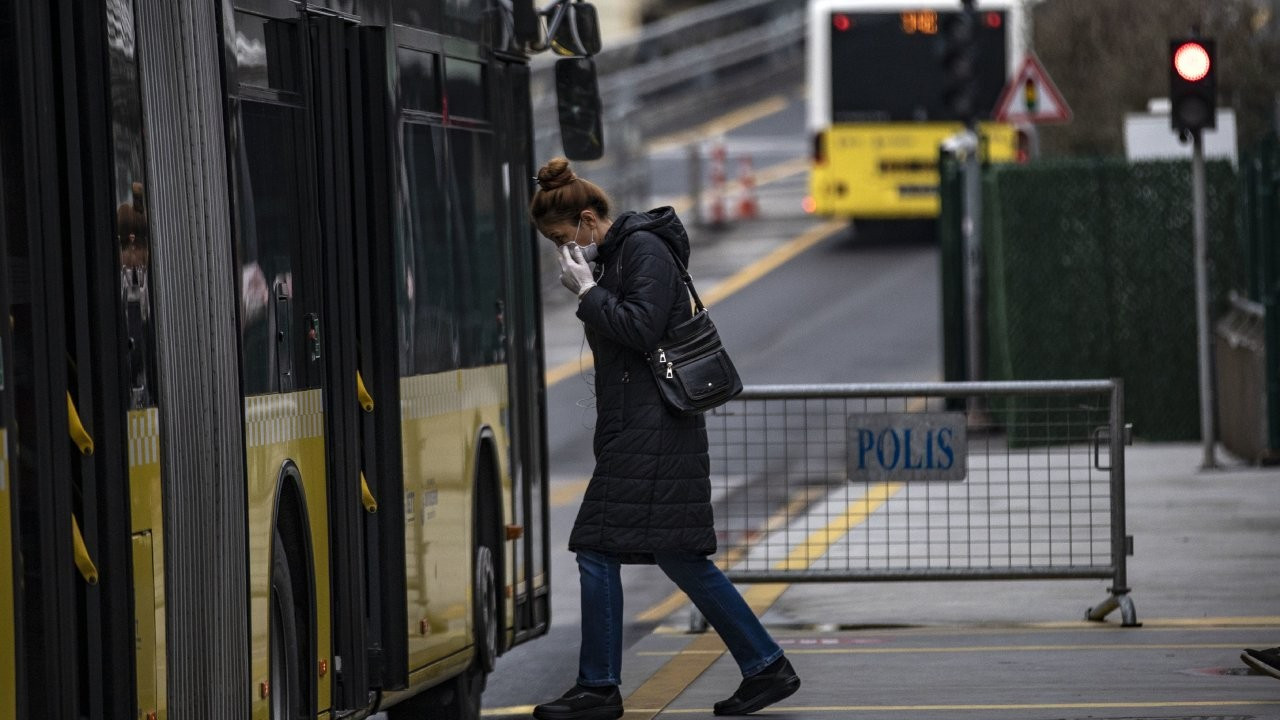 İBB'den 8 Mart kararı: Toplu taşımada ilk geçiş kadınlara ücretsiz