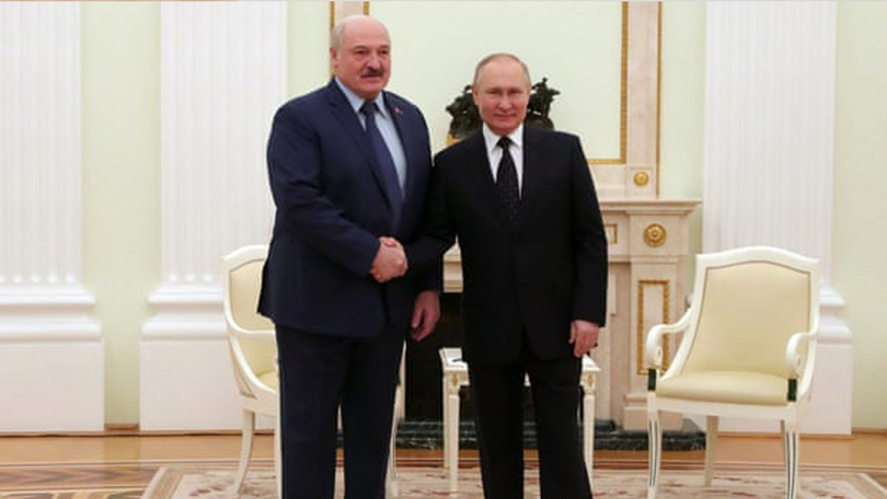 Putin'le görüşen Lukaşenko: Yabancı paralı askerler Çernobil'e gidiyor