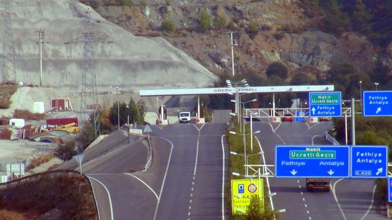 CHP'li Girgin: Cenaze aracı nakit para olmadığı için Göcek Tüneli'nden geçirilmedi