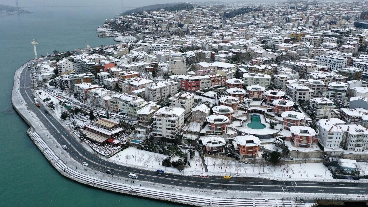 Vali Yerlikaya'dan İstanbul'a yeni kar uyarısı