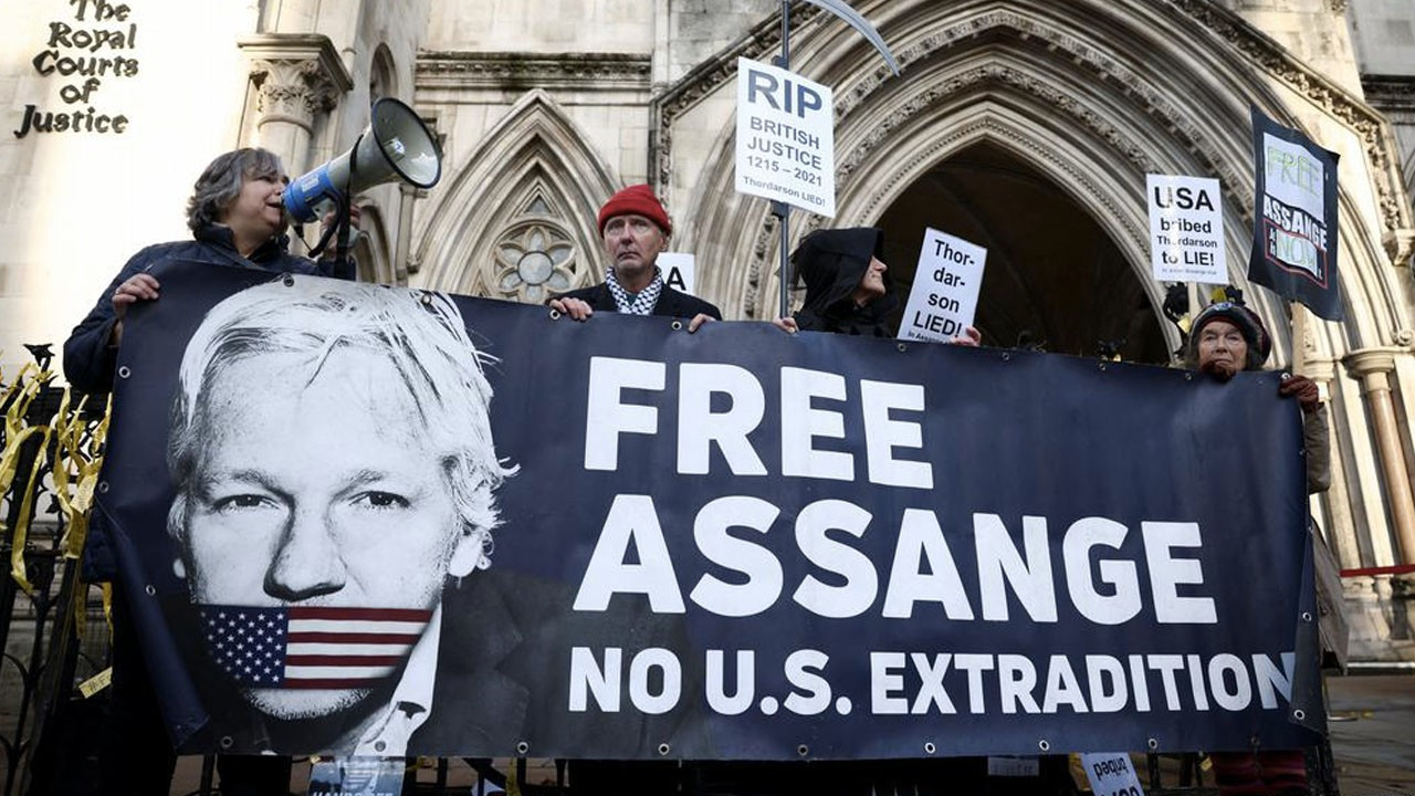 İngiltere'de mahkemeden Assange aleyhine karar: ABD'ye iade edilebilir