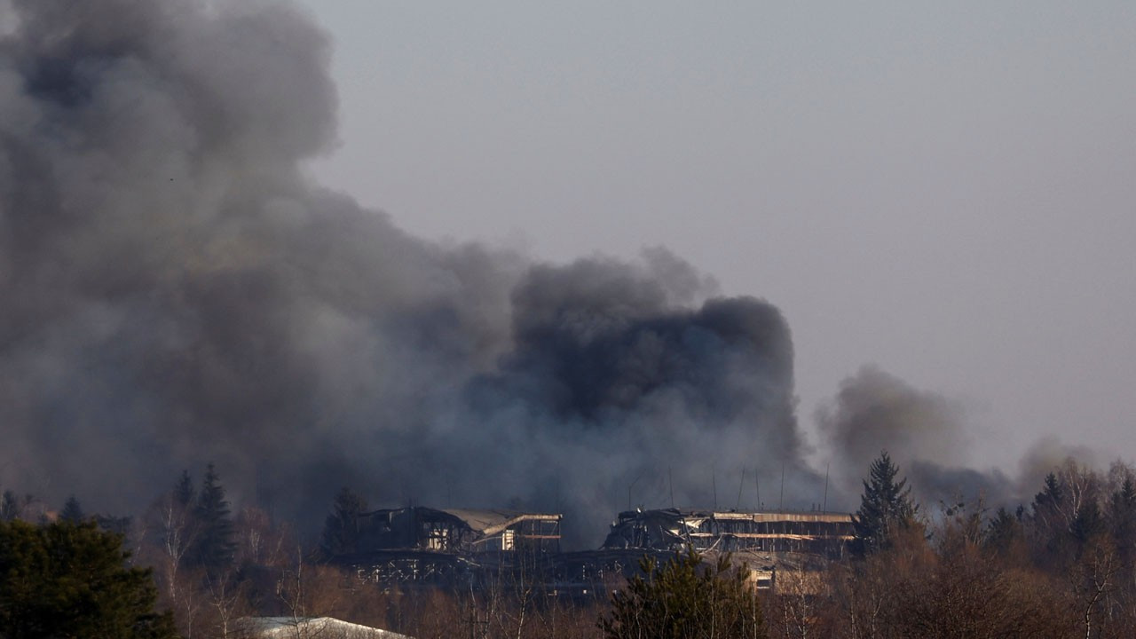 Ukrayna'da son durum: Lviv'de uçak onarım tesisine hava saldırısı