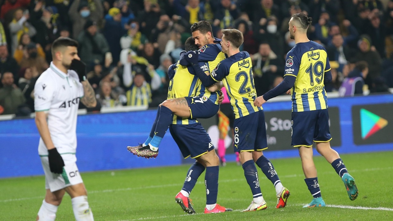 Fenerbahçe sahasında Konyaspor'u 2-1 yendi