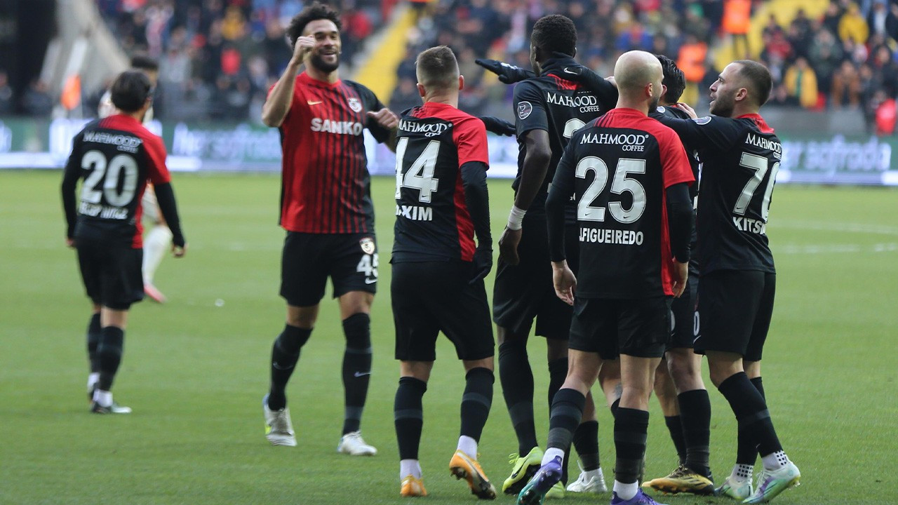 Gaziantep Galatasaray'ı 3 golle geçti