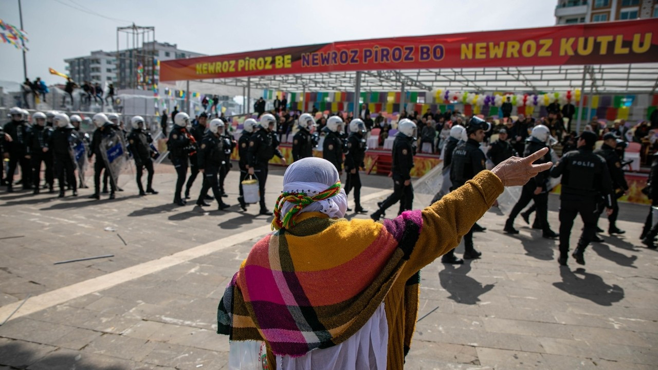 Diyarbakır'daki renkli Newroz'dan objektife takılanlar