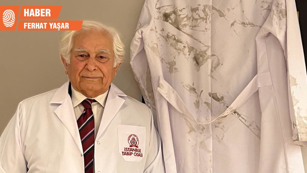 Dr. Erdinç Köksal, çamurlu önlüğünü İstanbul Tabip Odası'na emanet etti: İbret-i alem için koruyacağız