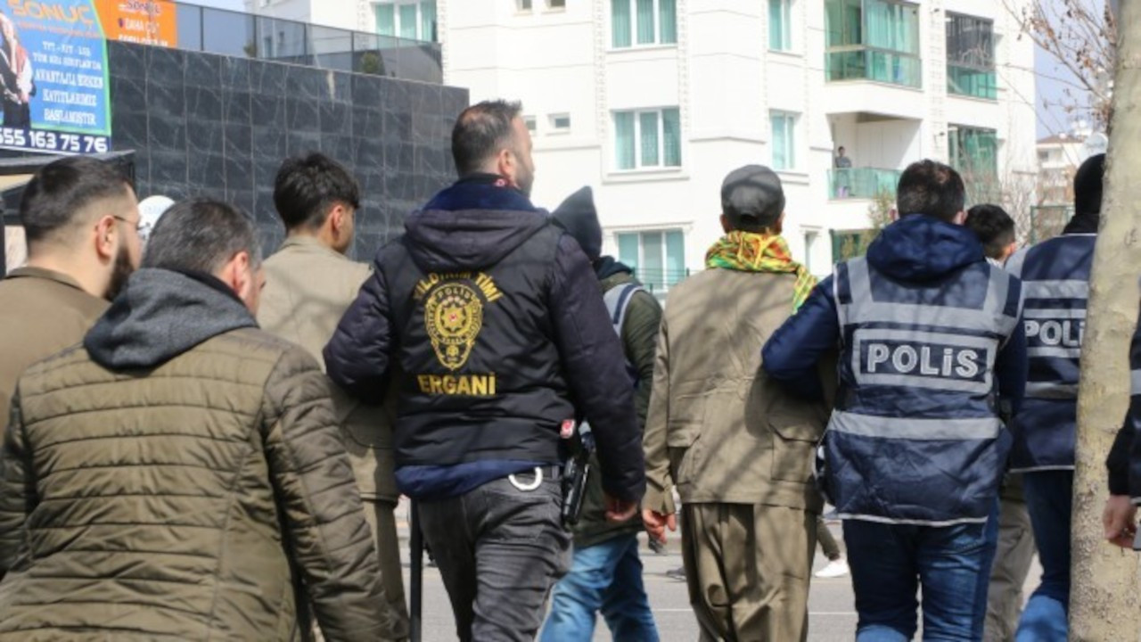 Diyarbakır Newroz’unda gözaltına alınanlara şiddet iddiası