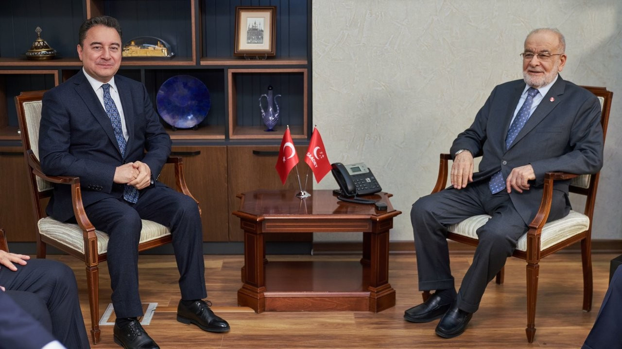 Ali Babacan, Temel Karamollaoğlu'nu ziyaret etti