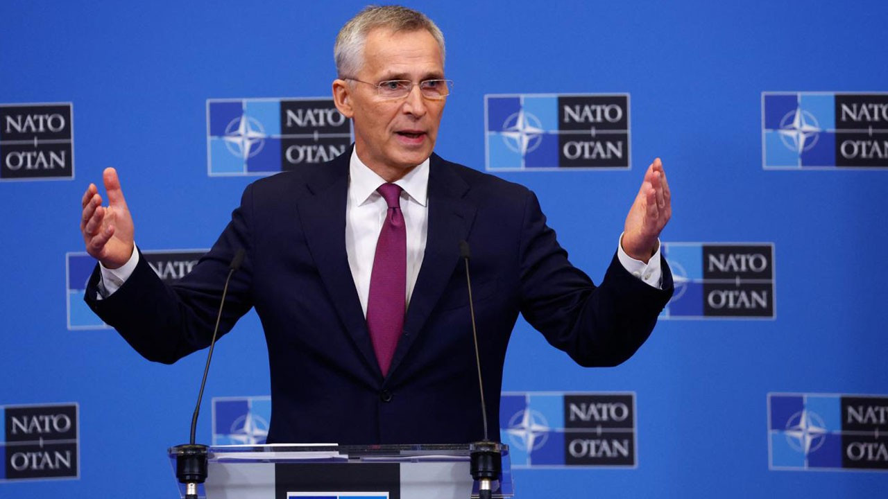 Stoltenberg 2023'e dek NATO Genel Sekreteri görevini sürdürecek: Rusya'ya ağır bedeller ödeteceğiz