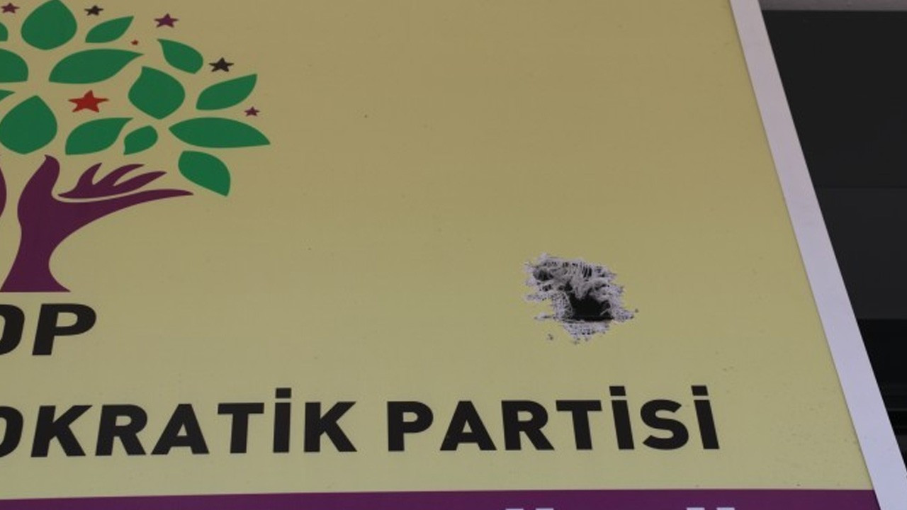 HDP Erdemli ilçe binasına silahlı saldırı