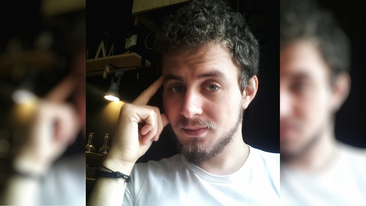 Oyuncu Erkan Kaledibi, evinde ölü bulundu