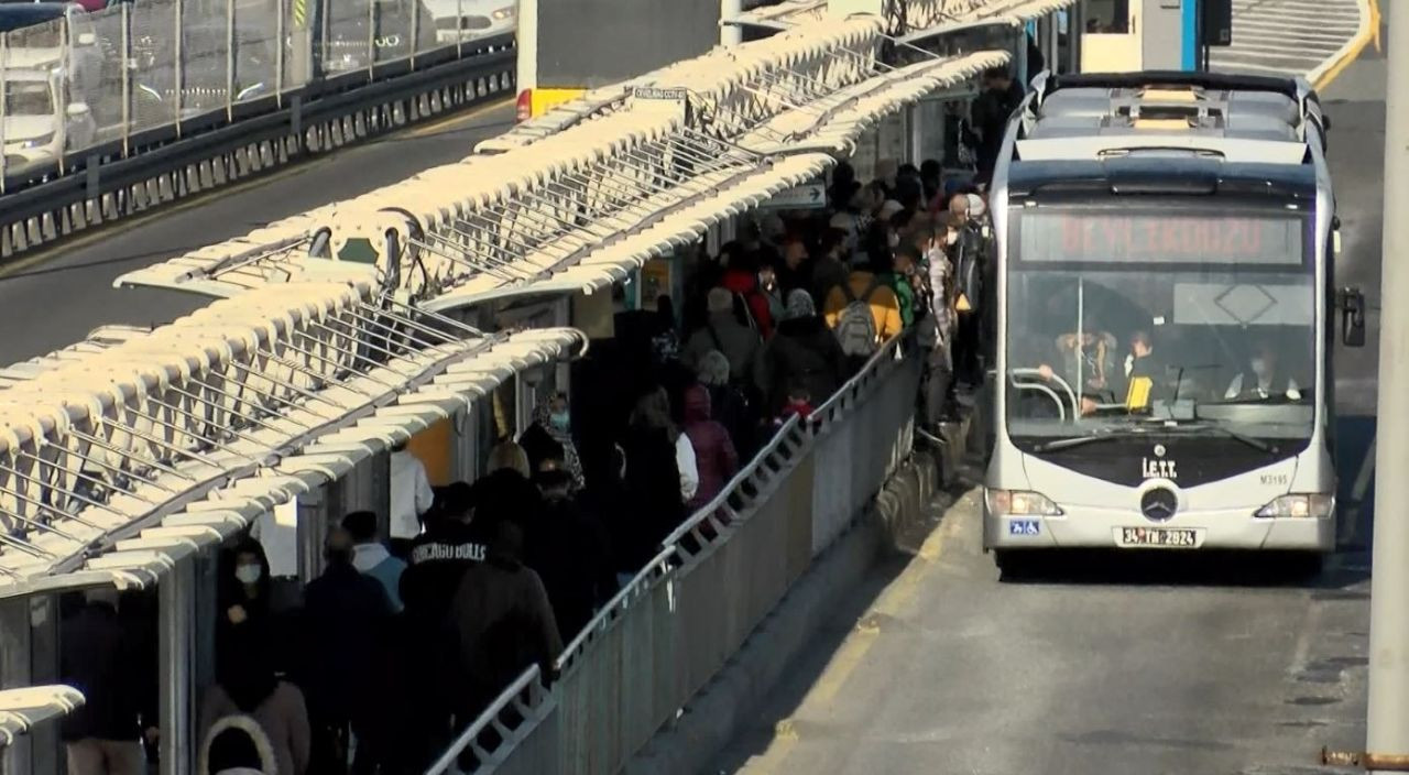 İstanbul'da araç sayısı 4 milyon 600 bini aştı, uzmanlar uyardı: Trafik katlanılmaz hale gelecek - Sayfa 3